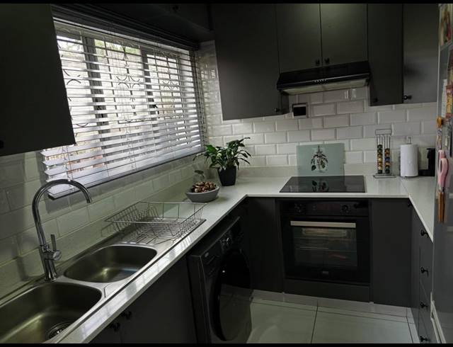 4 BEDROOM HOUSE FOR SALE IN DAWNCREST